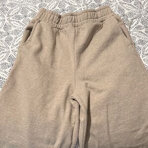 Zara Women's Beige Sweatpants